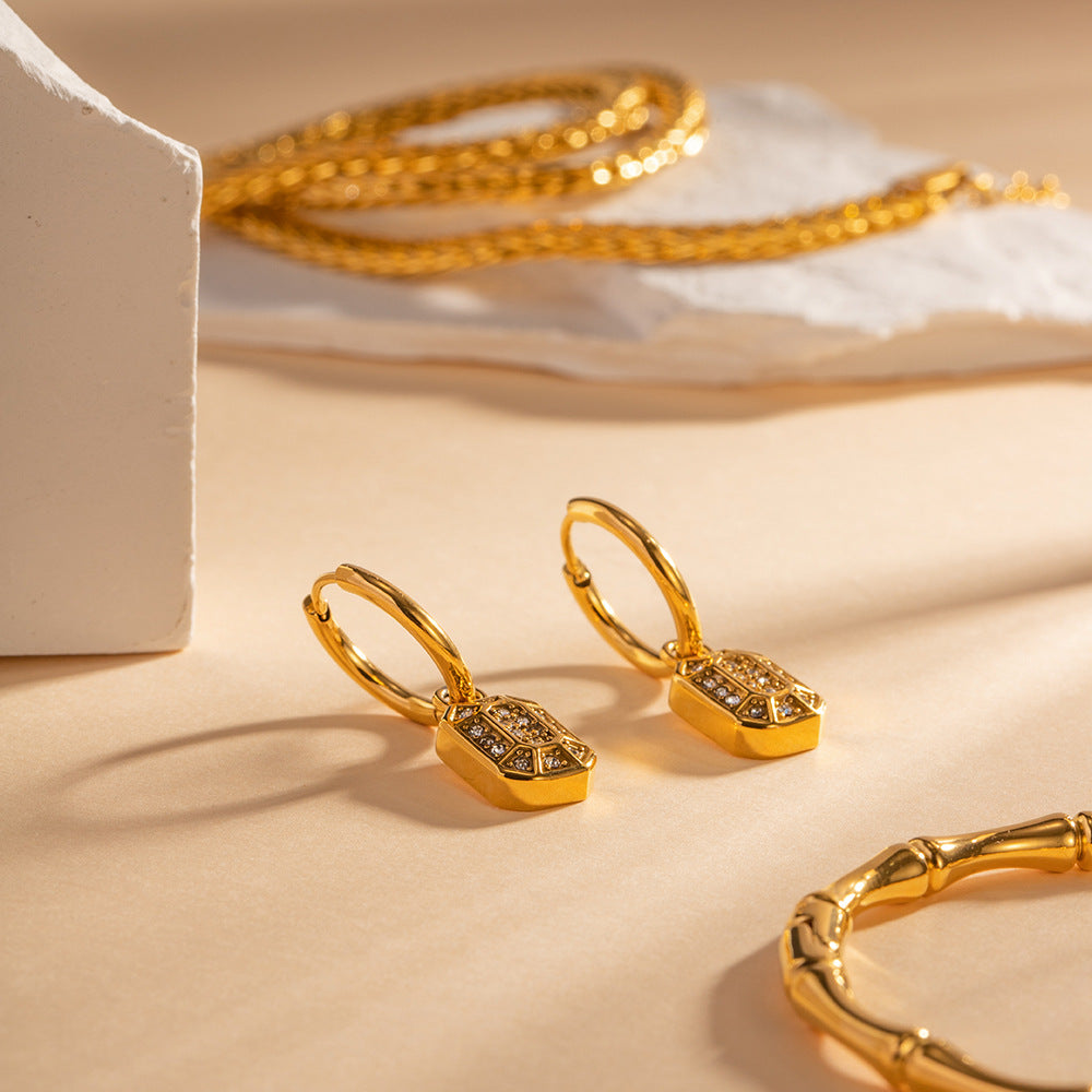 Majestic Crystals Earrings: Flawlessly crafted, high-quality designs for versatile fashion.