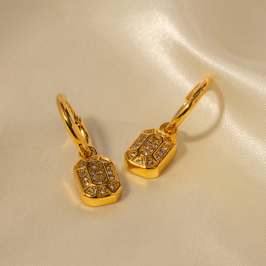 Majestic Crystals Earrings: Flawlessly crafted, high-quality designs for versatile fashion.